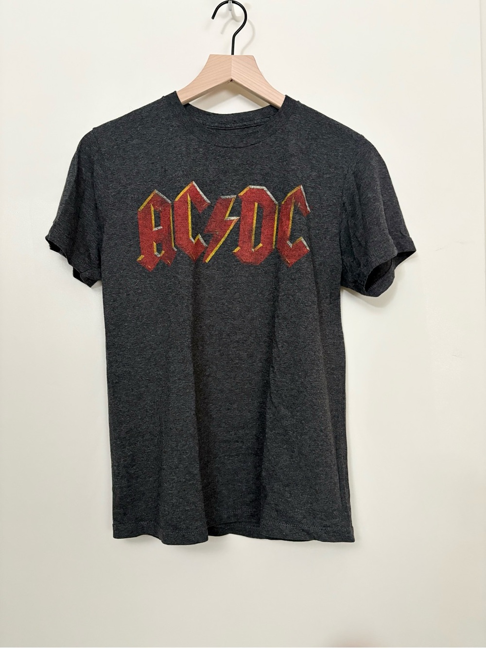 3/$25 AC/DC T-shirt Women small grey Original Logo distressed design